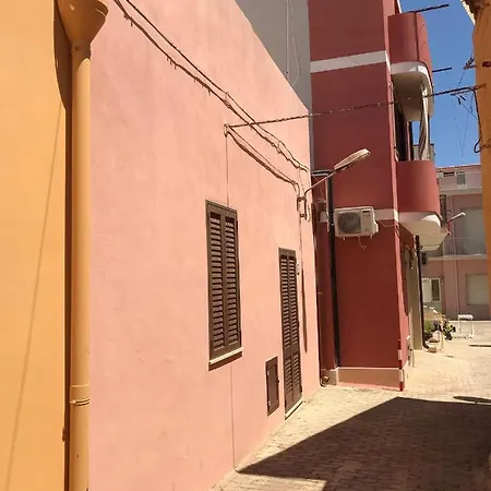 Casa Nettuno Im Historischen Zentrum * Portopalo Di Capo Passero